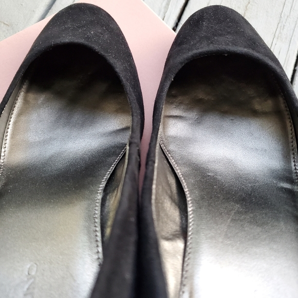 BANDOLINO Black Suede Business Casual Low Cocktail Wedges - Picture 12 of 15